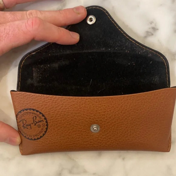 RayBan Case - Picture 4 of 6